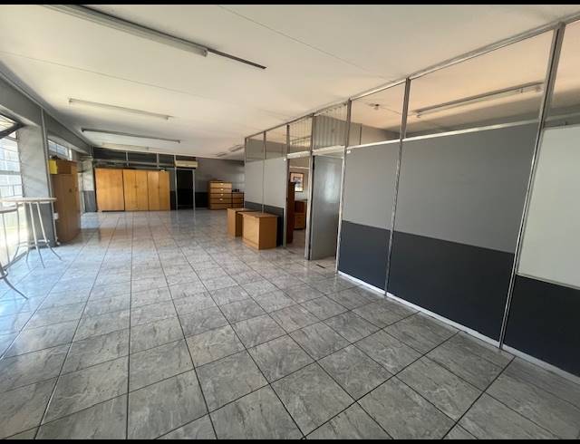 2,500M² OFFICE TO LET IN VULCANIA